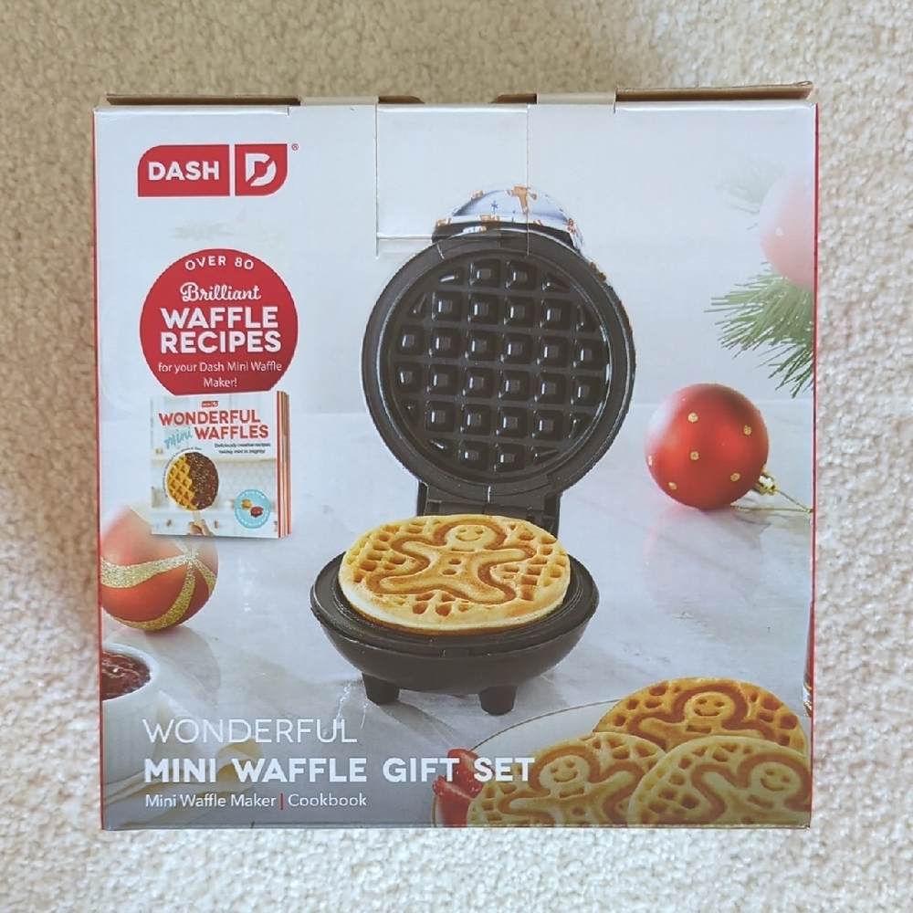 Dash Gingerbread Mini Waffle Maker Gift Set - Picture 3 of 9